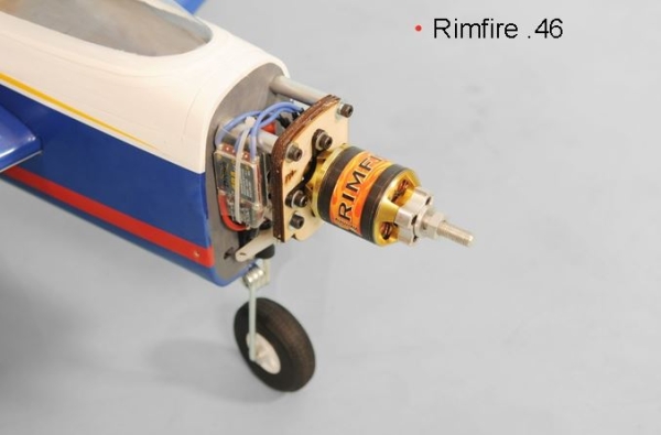 PH054 Phoenix TYPHOON 1,5m F3A-Retro
